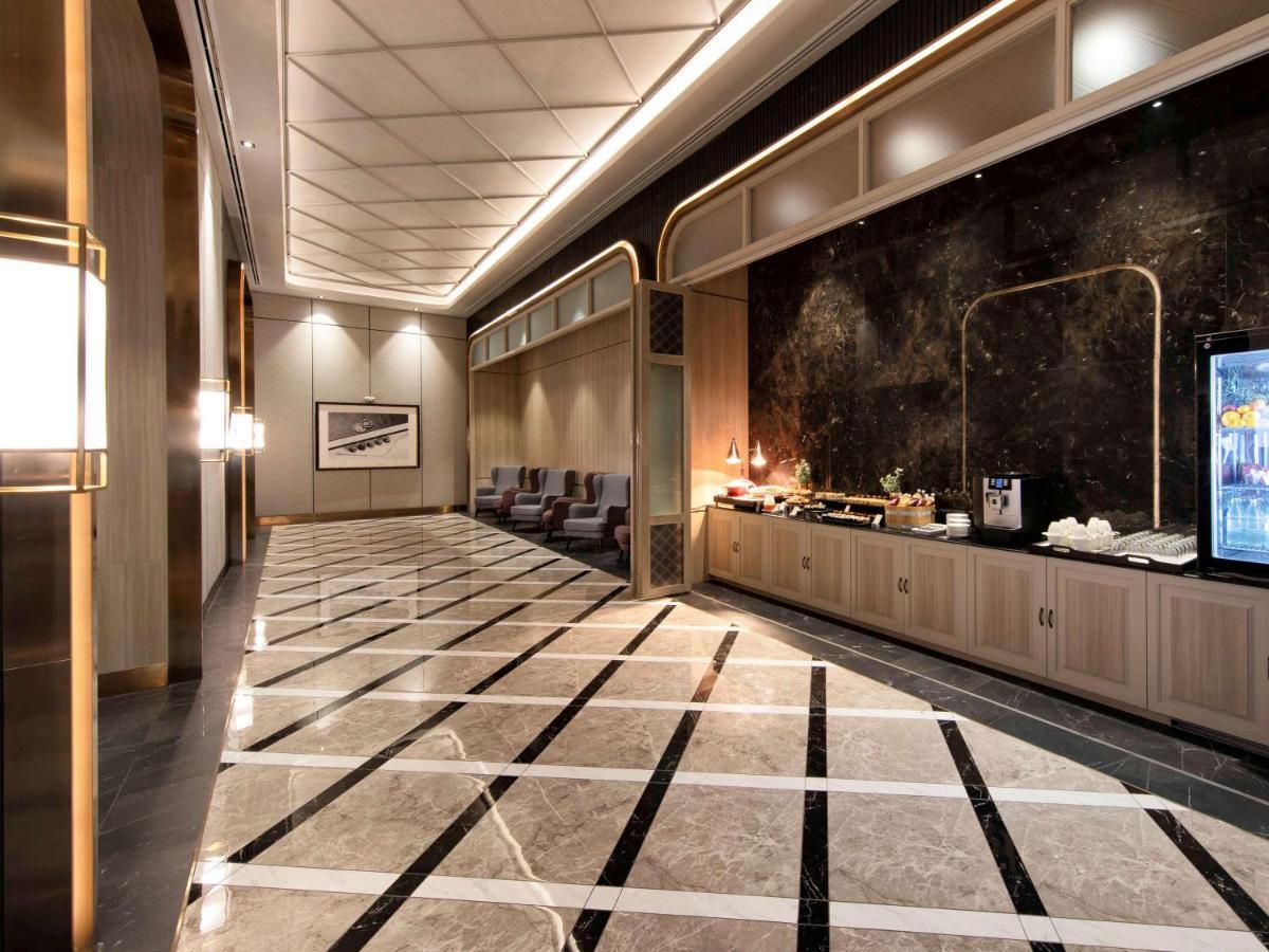 Mercure Bangkok Sukhumvit 24 エクステリア 写真